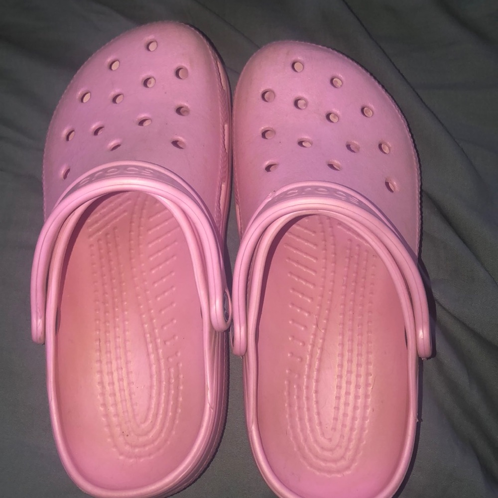 Light pink crocs